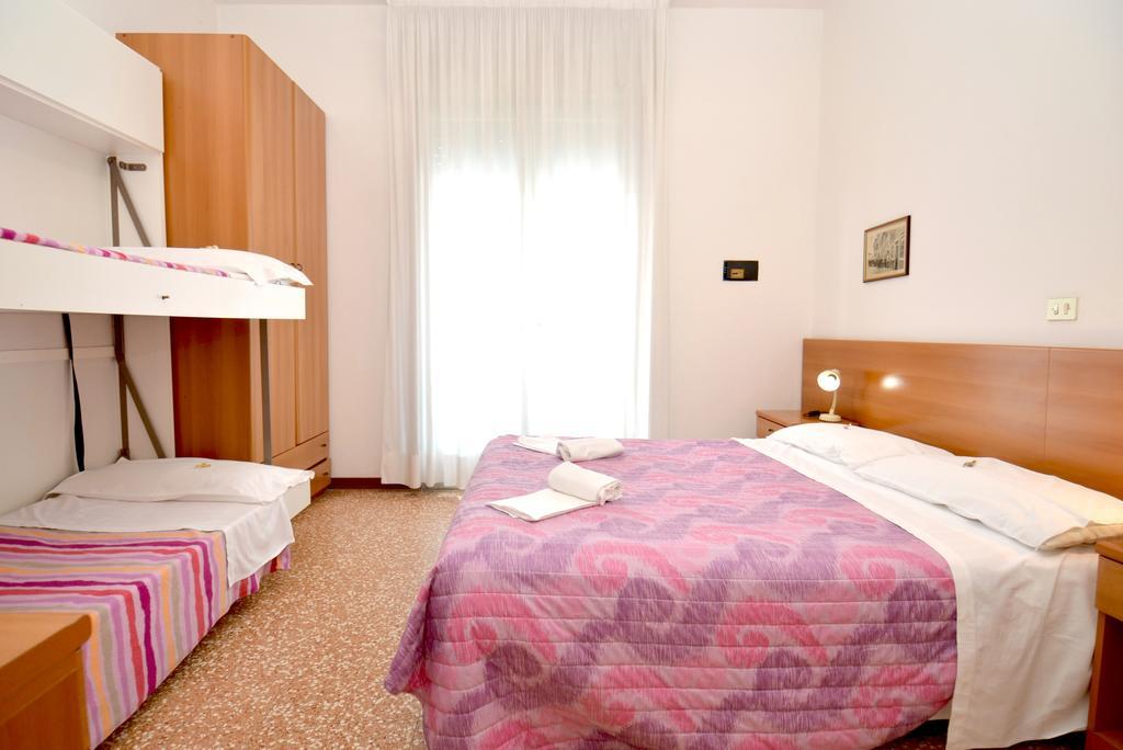 Hotel Edera Lido di Jesolo Exterior photo