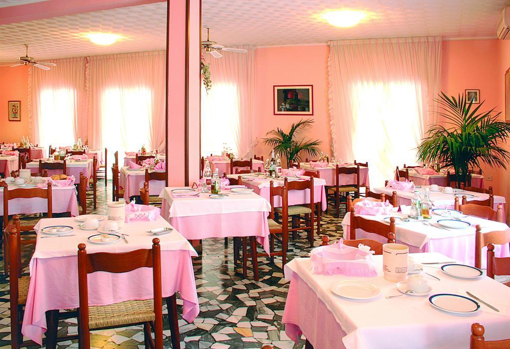 Hotel Edera Lido di Jesolo Exterior photo